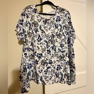 Women’s short sleeve top